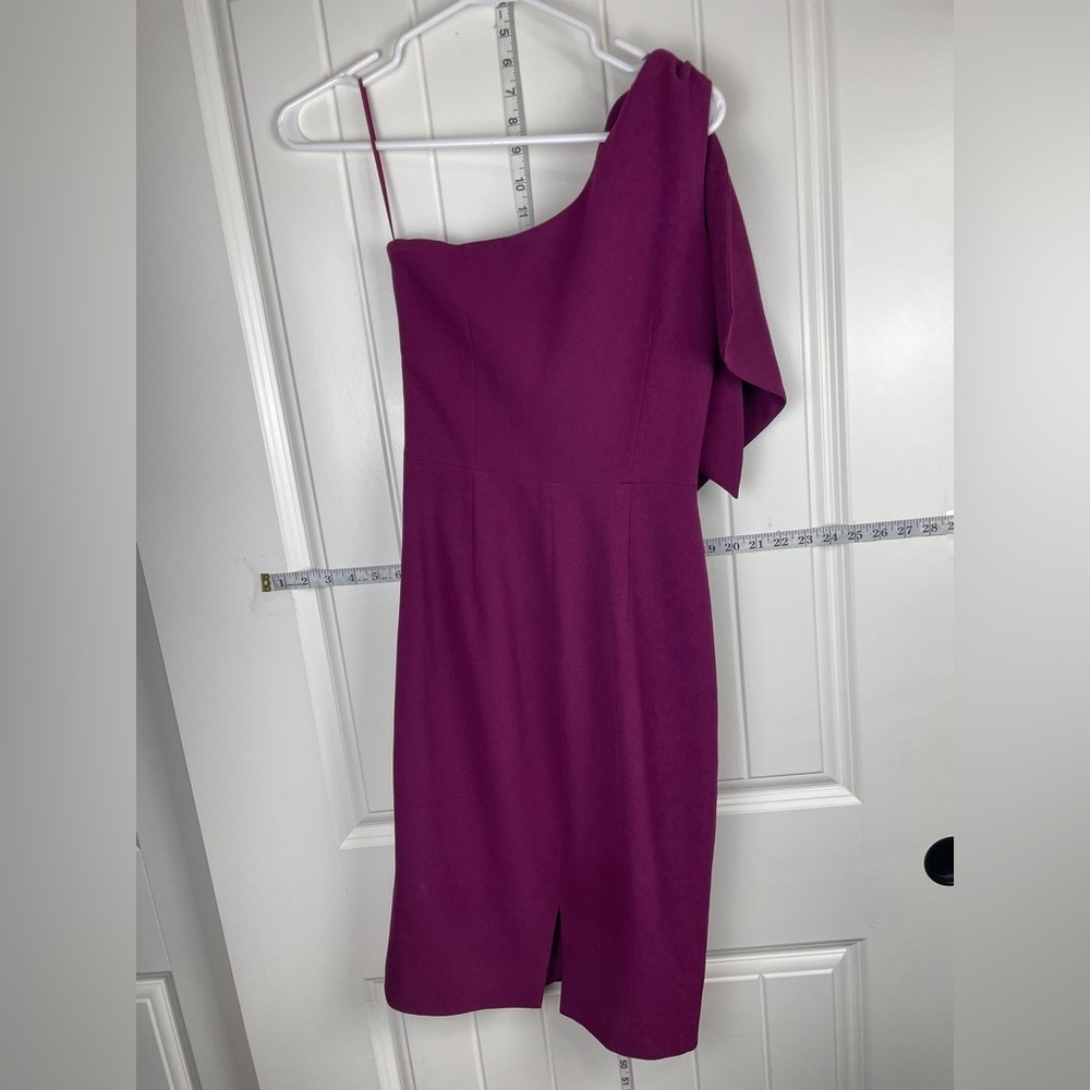 Elegant Magenta Midi Dress - Picture 12 of 13